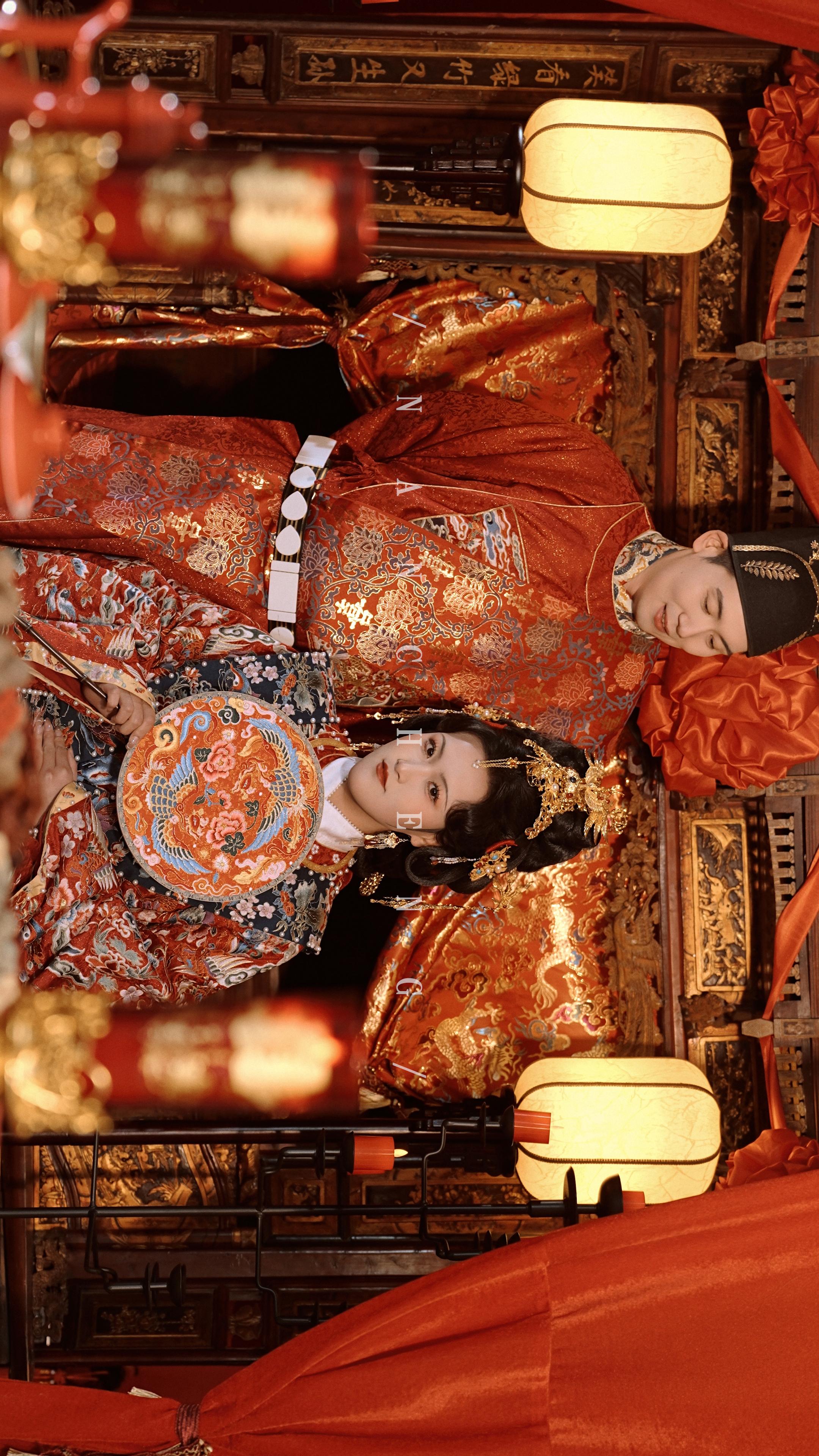 在河南拍到的明制汉服婚礼。自此，浮舟靠岸，青鸟投林，小鹿遇溪