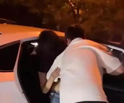 荒唐！18 岁少女被逼辍学包办婚姻，出逃后父母竟找人跨省挟持掳走

这桩发生在现