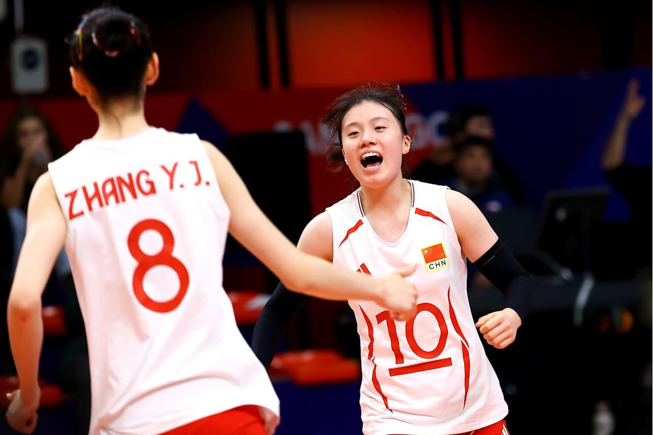 【U17世锦赛半决赛中国0:3美国】
智利-圣地亚哥，U17女排世锦赛半决赛战罢