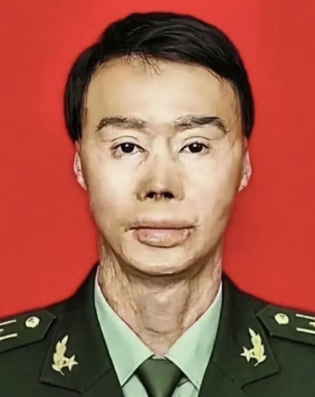 请你停留一秒钟，为英雄点赞
27名乘客得救了！梁强在回家探亲途中突遇车祸现场救出