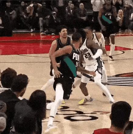 波特兰开拓者 NBA官方出具了昨天开拓者vs国王，第四节和加时的裁判报告，其中出