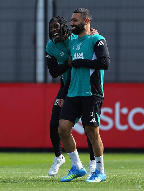 每日邮报记者斯蒂勒透露利物浦注意到足球比赛正在发生变化，他们可能会转而引进一名技