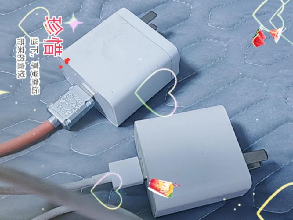 夏日生活打卡季友友们晚上好，手机我不知道时随便充，其实它🈶秘密，买时把手机带上