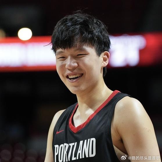 《“垃圾时间”打出身价！杨瀚森11分钟6+4+1，开拓者大胜35分》昨天开拓者打