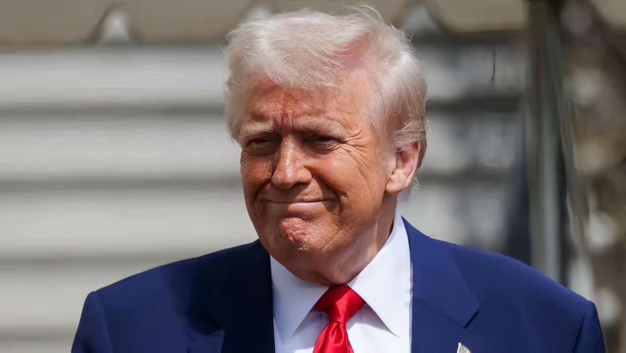 特朗普真成了上阵父子兵了。以往美国不管发动什么战争，后面总是跟着一帮铁杆打手。如