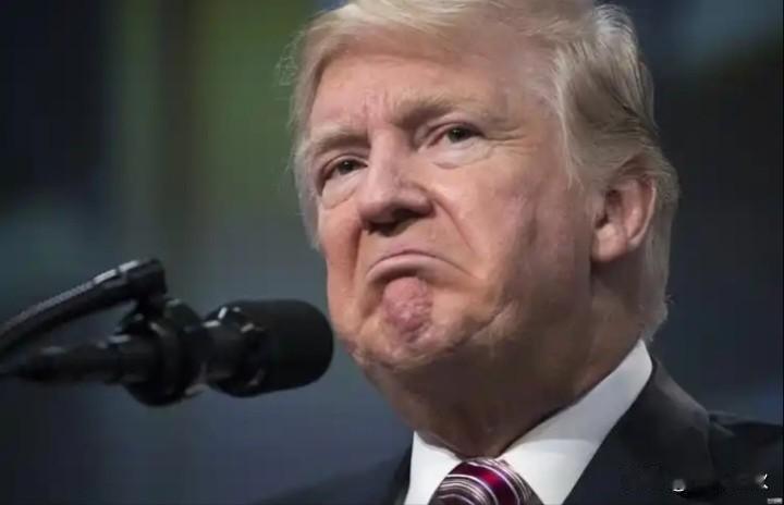 这次全世界都被特朗普攻打伊朗表象骗了，美以攻打伊朗，伊朗回击，并关闭了霍尔木兹海