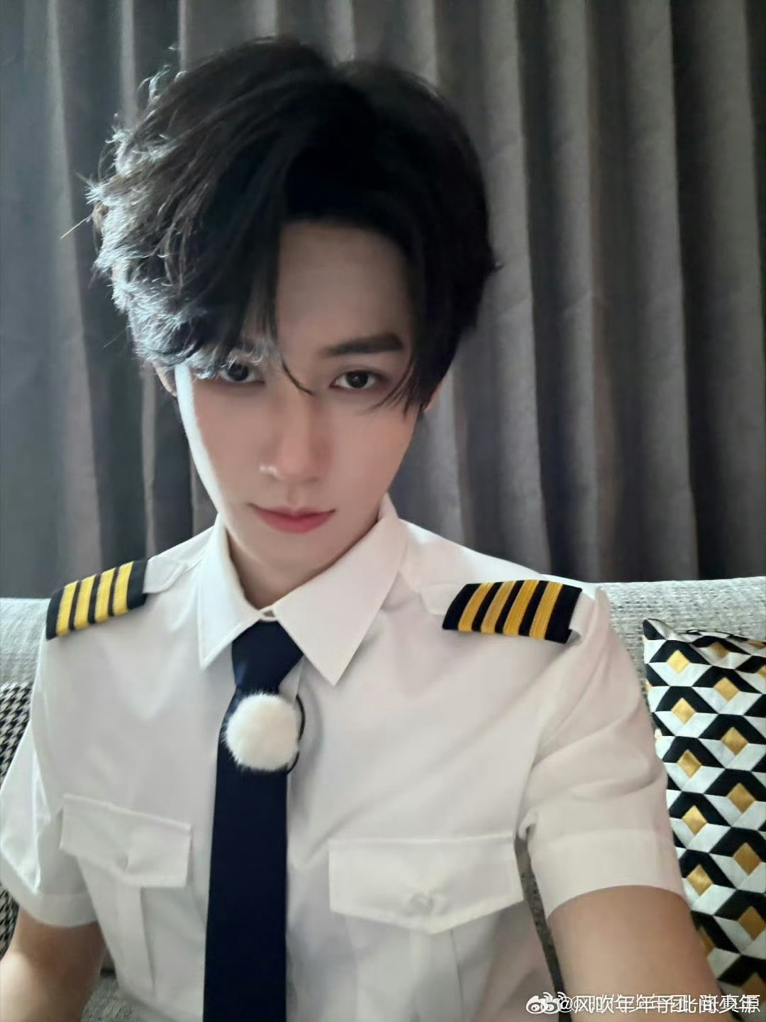 张真源机长2.0？！！白月光皮肤限时返场谁懂啊！我的妈呀 好期待吧 奔跑吧还是你