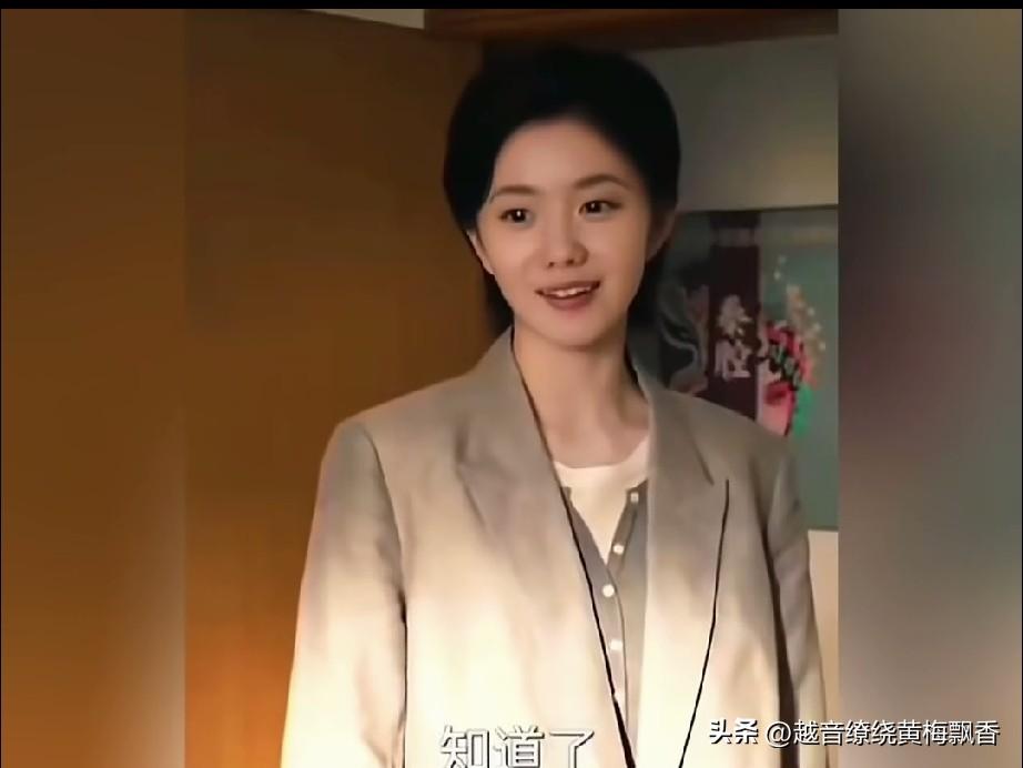《主角》中有一段台词，当薛团长听到忆秦娥准备复出唱戏时，他说了这么一句话:“秦娥