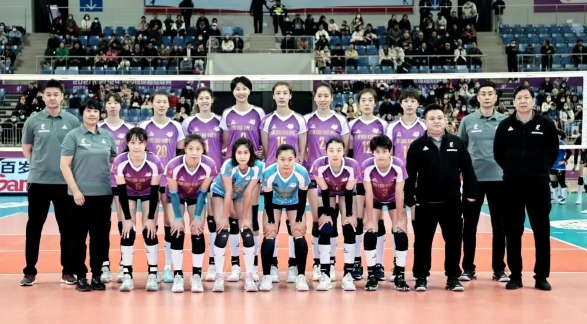 女排联赛A组，天津女排3:0再胜北京女排，天津队李盈莹26分、首次出战的袁心玥1