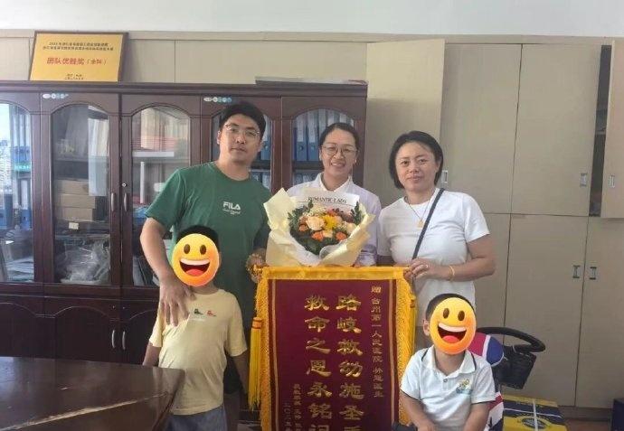 幼童命悬一线！台州医生休假途中紧急施救，用专业与责任抢回生机