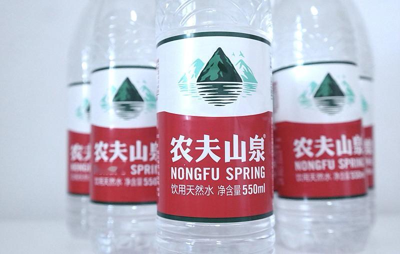 微头条日记｜钟睒睒炮轰电商，一瓶两块的水看透新旧商业博弈

很多人说钟睒睒跟电商