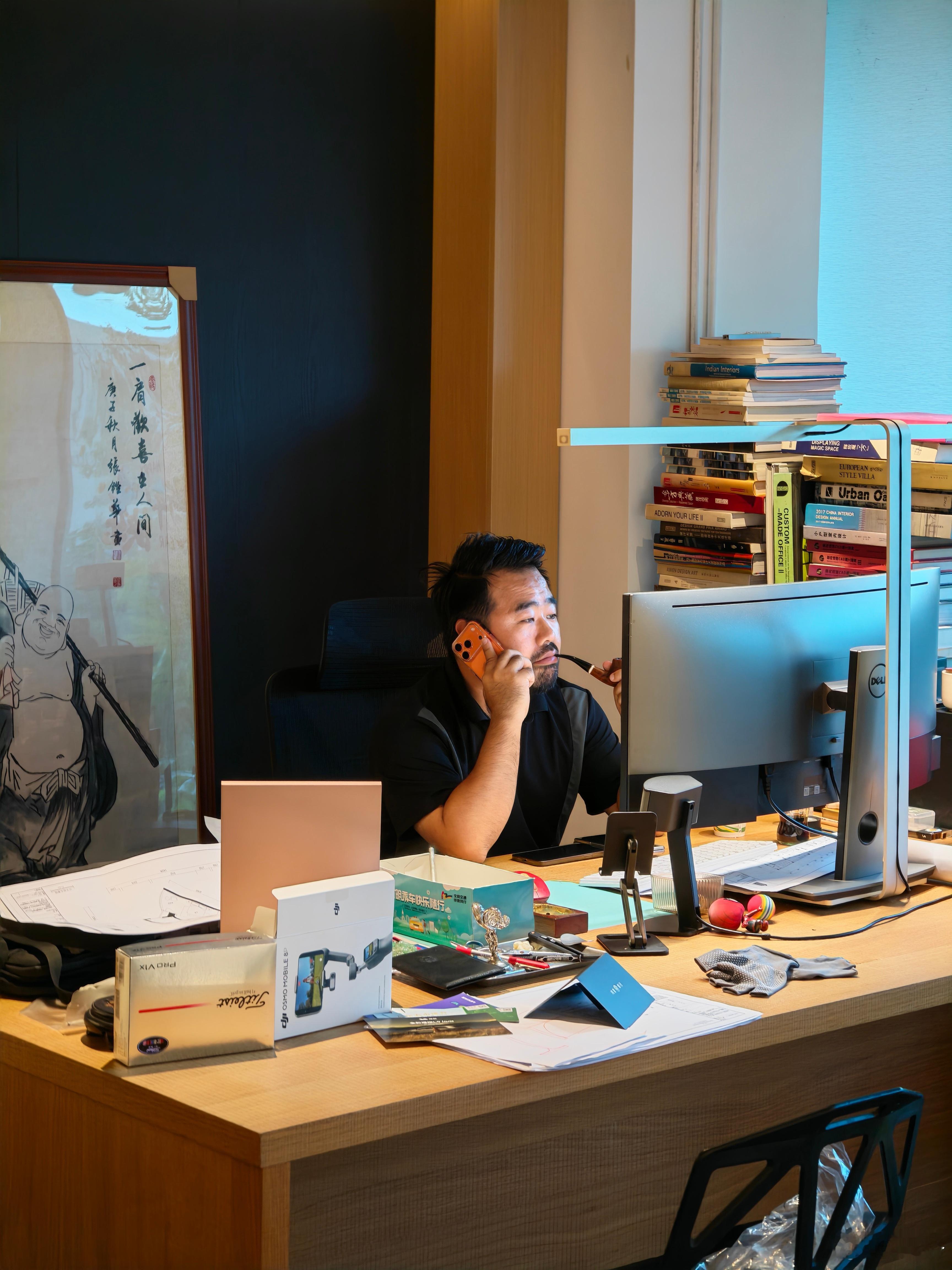 老孟说断网了，小林过来修电脑，他问：哎，我密码是什么？我：？小林：？ 