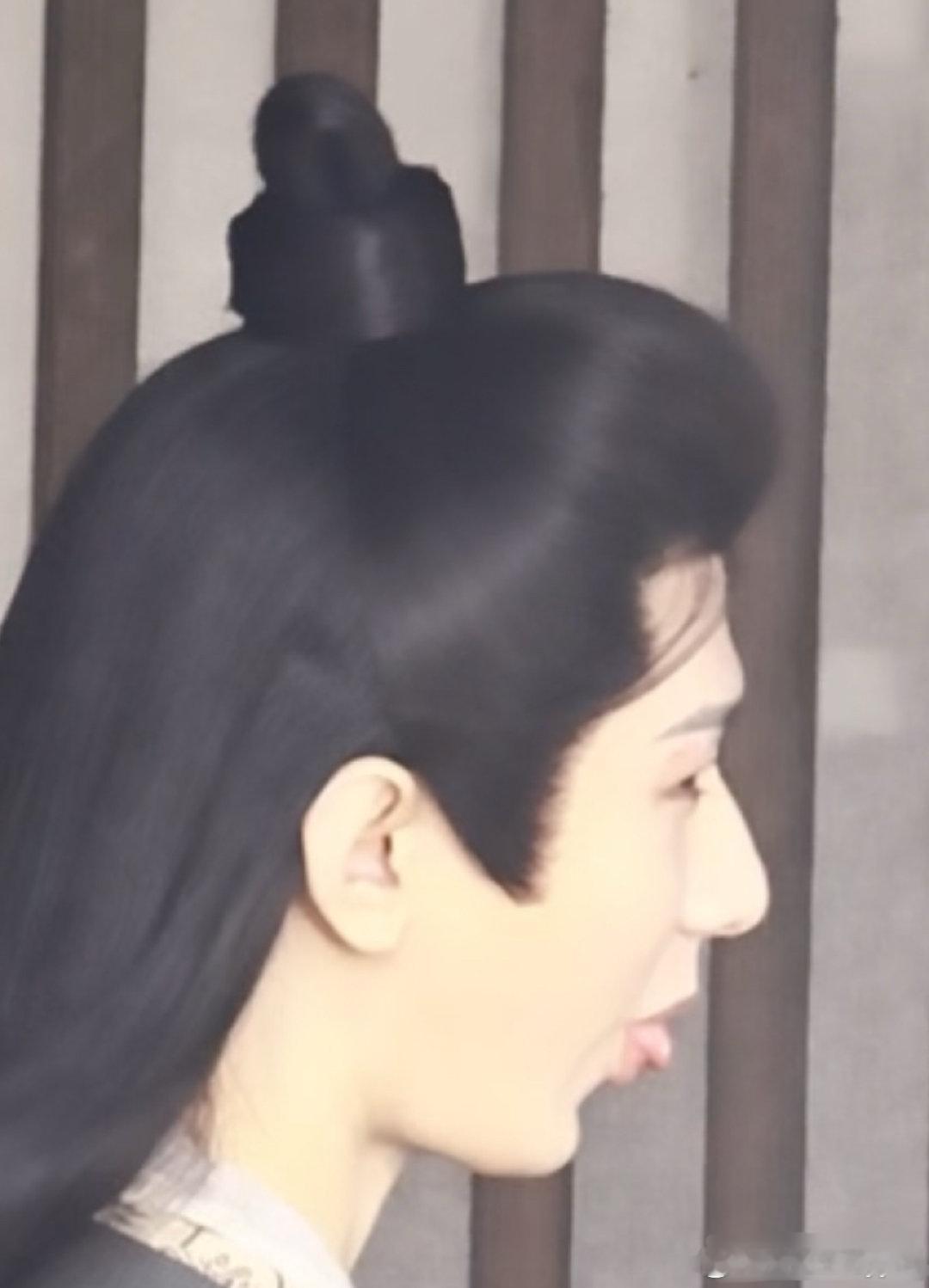 该说不说他哥也算是演过超大ip了👏👏👏👏 