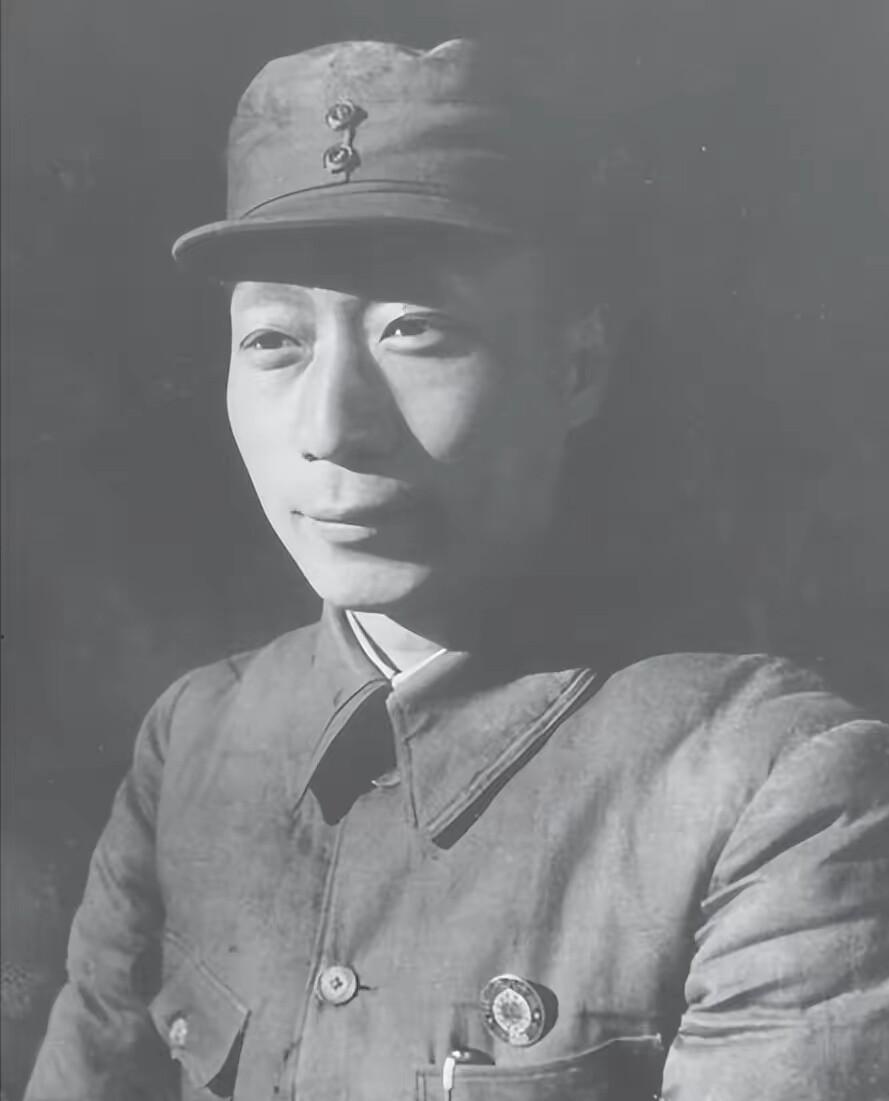 1948年，毛主席的厨师正要杀鱼，却被聂荣臻一把按住手：“先1948年，毛主席的
