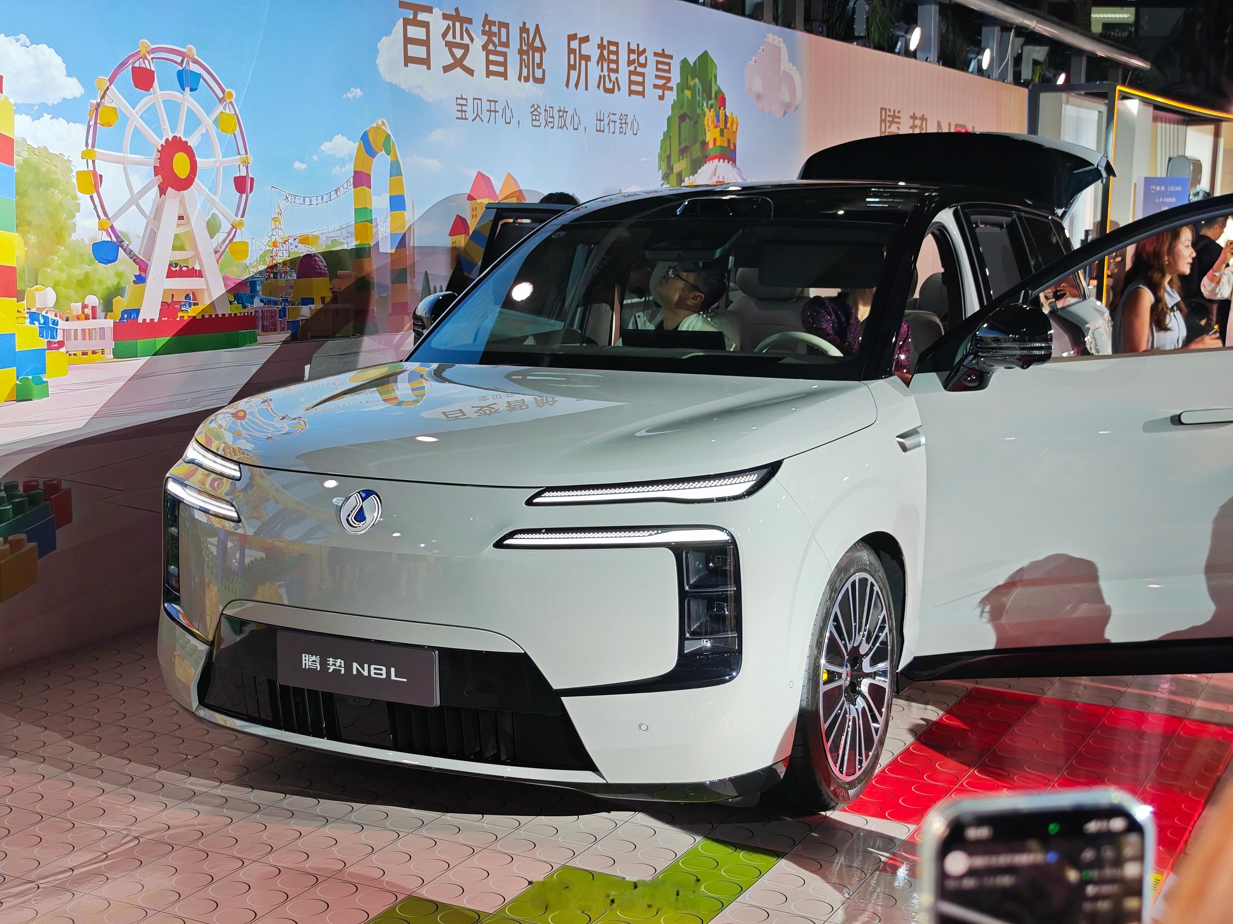 闪现深圳，来参加 腾势N8L 上市发布会 ～腾势N8L 定位大六座安全豪华 SU