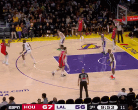 火箭3分钟打停湖人的三个原因！
北京时间12月26日，火箭与湖人的比赛来到第3节