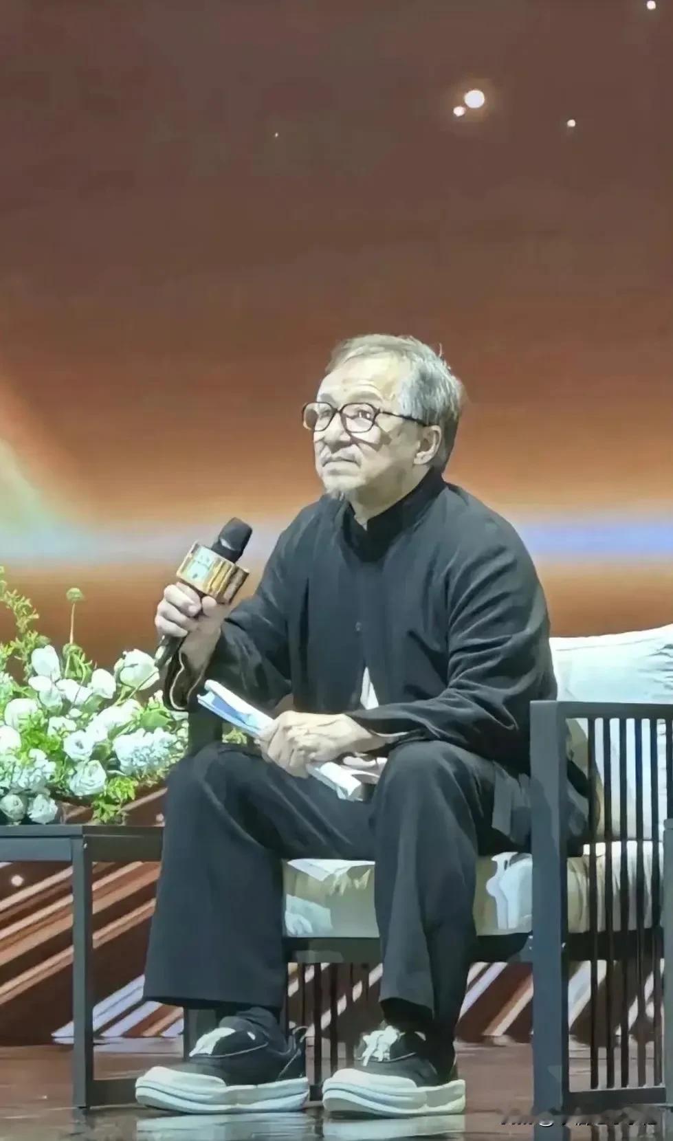 你能相信这是成龙大哥吗？让我感叹时光飞逝