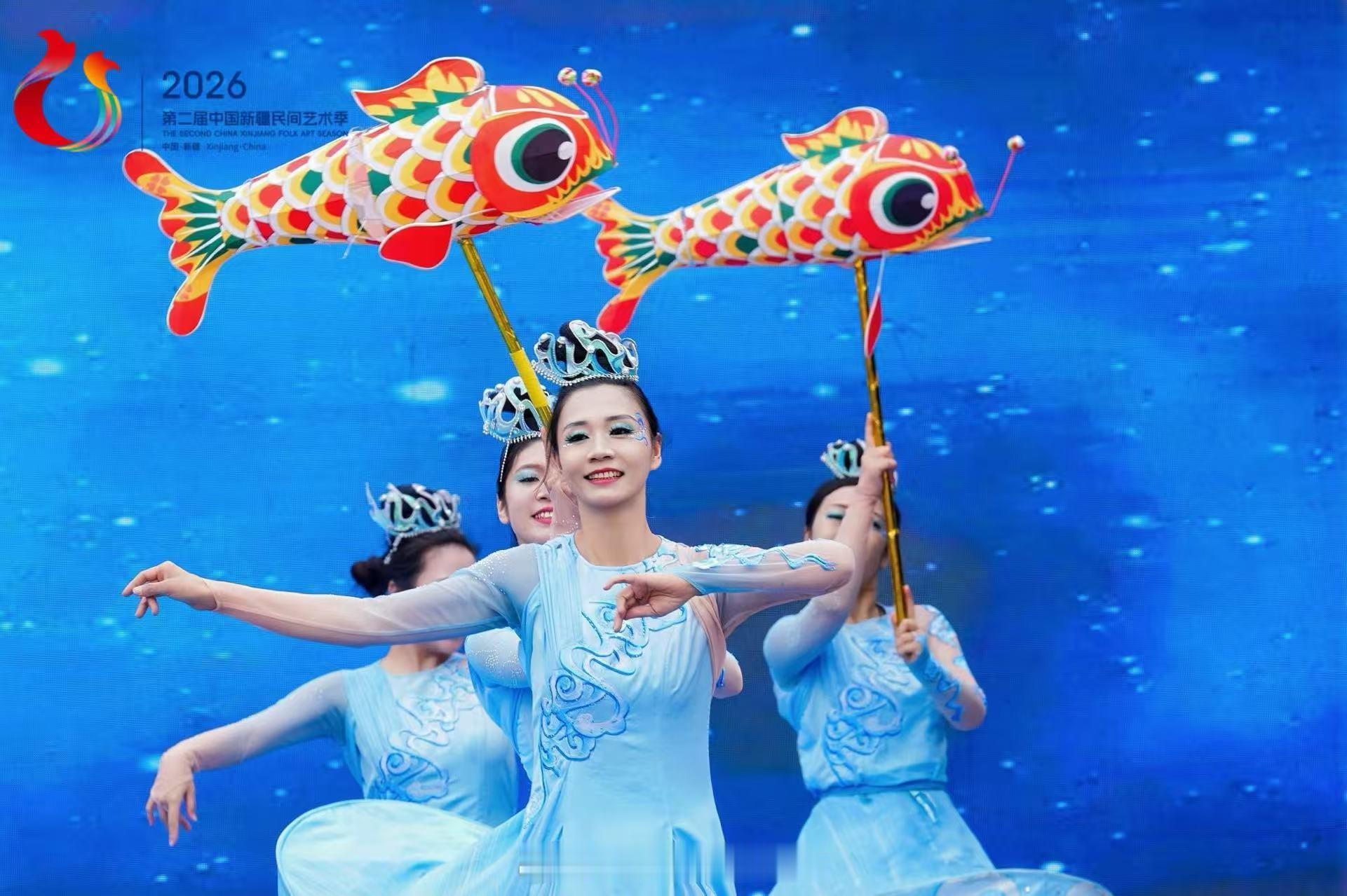 第二届中国新疆民间艺术季氛围感拉满，不同形式的民间艺术轮番亮相，各有韵味、看点十
