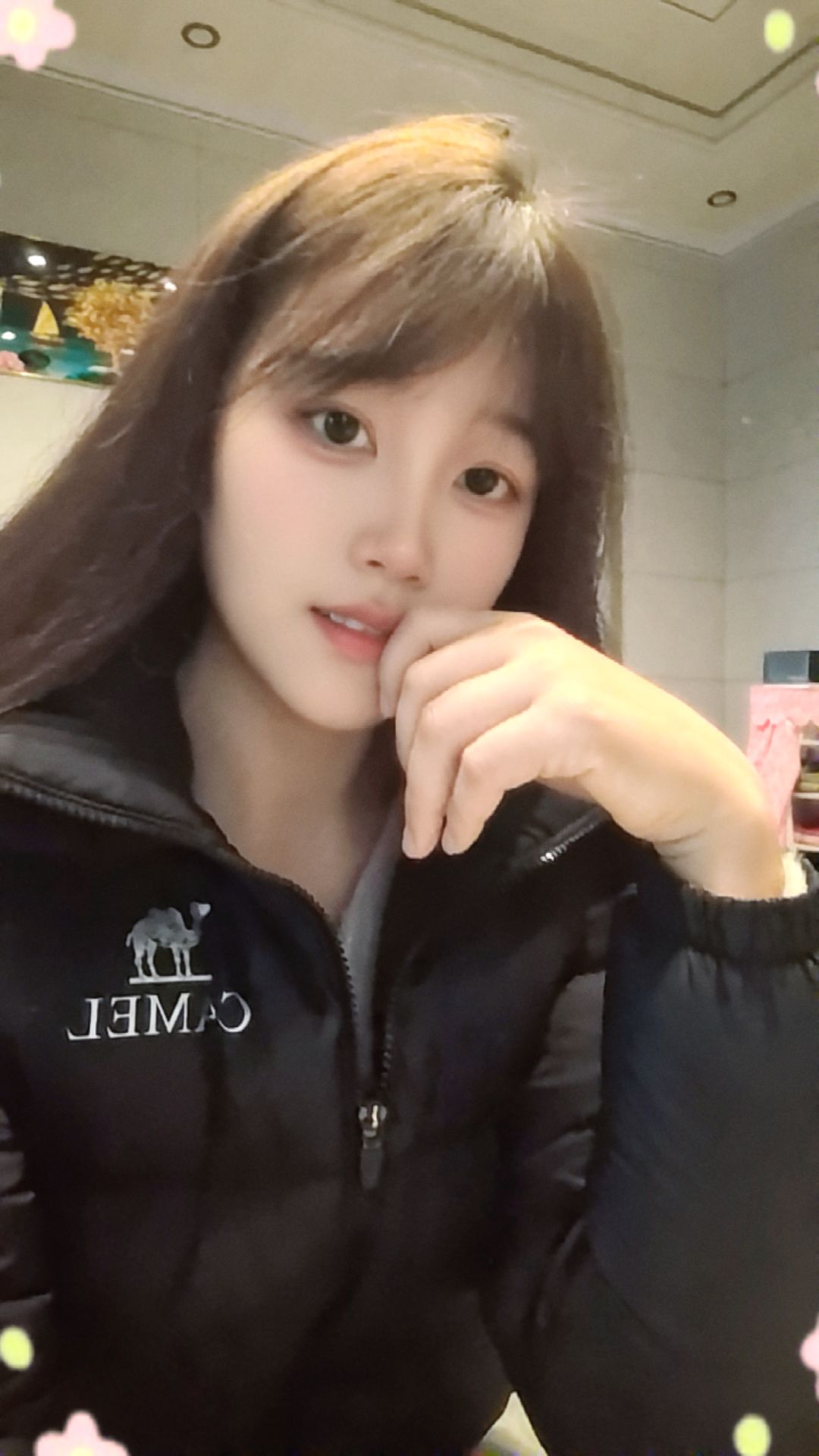 不被珍惜的爱一文不值，心若不在，何必强求，人若不爱，何必强留，有些事不...