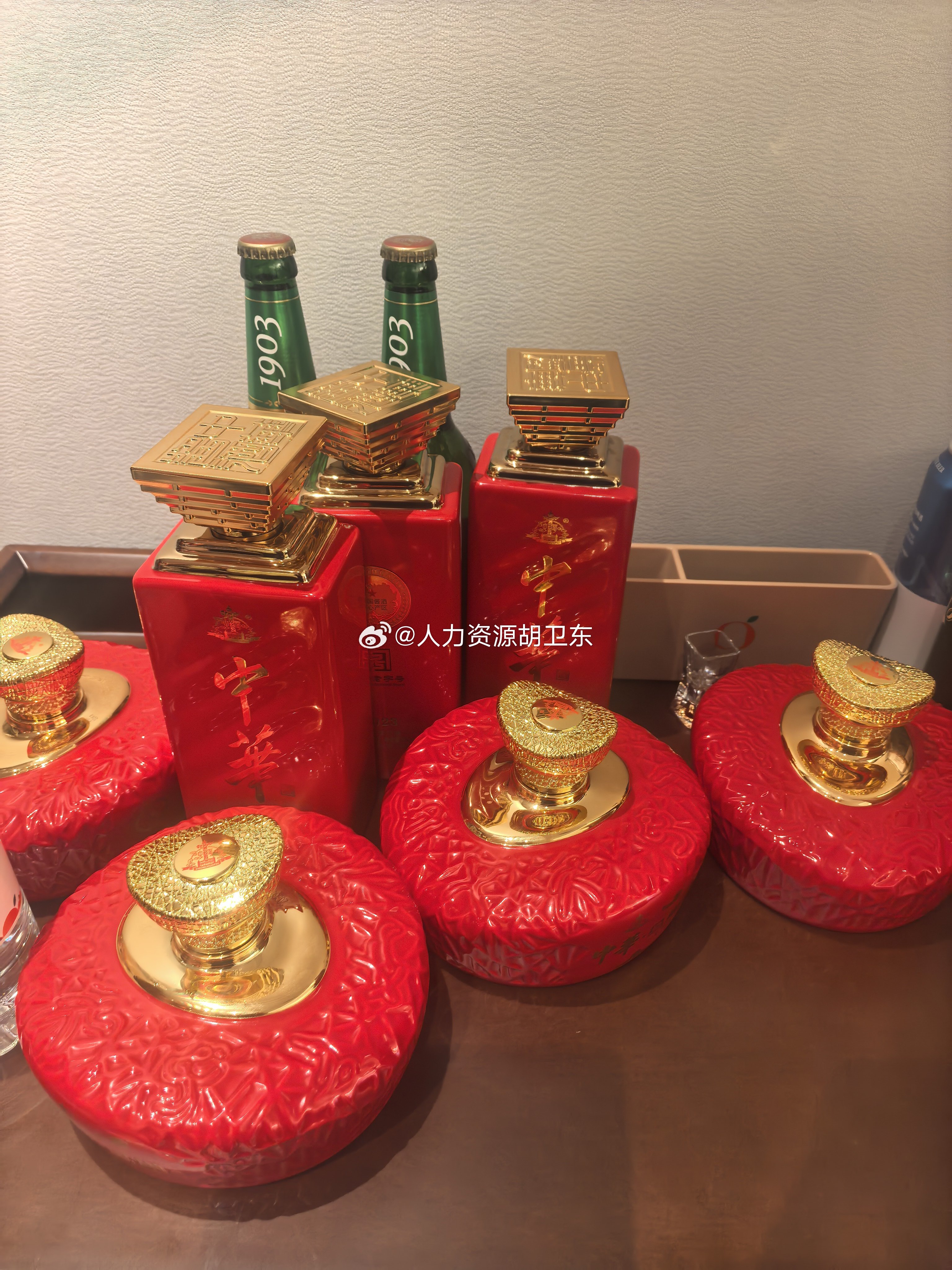 年龄越大经历越多了，明白了人的存在价值，不必靠头衔、财富、特别是他人的认可来证明