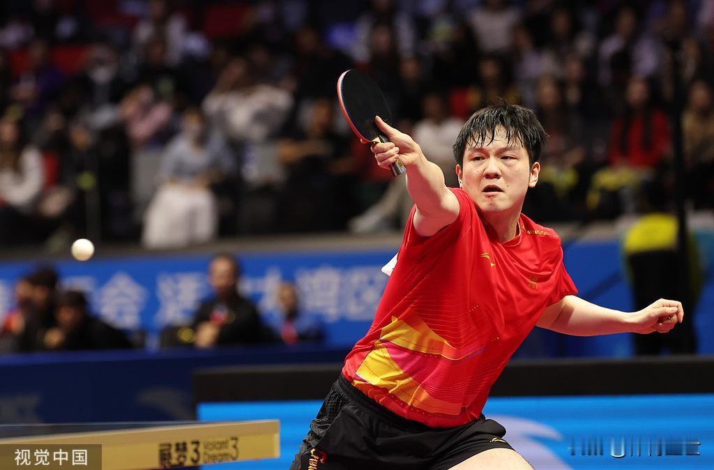 樊振东在本届全运会堪称王楚钦的“克星”，实现了双杀。11月15日的男单半决赛，那