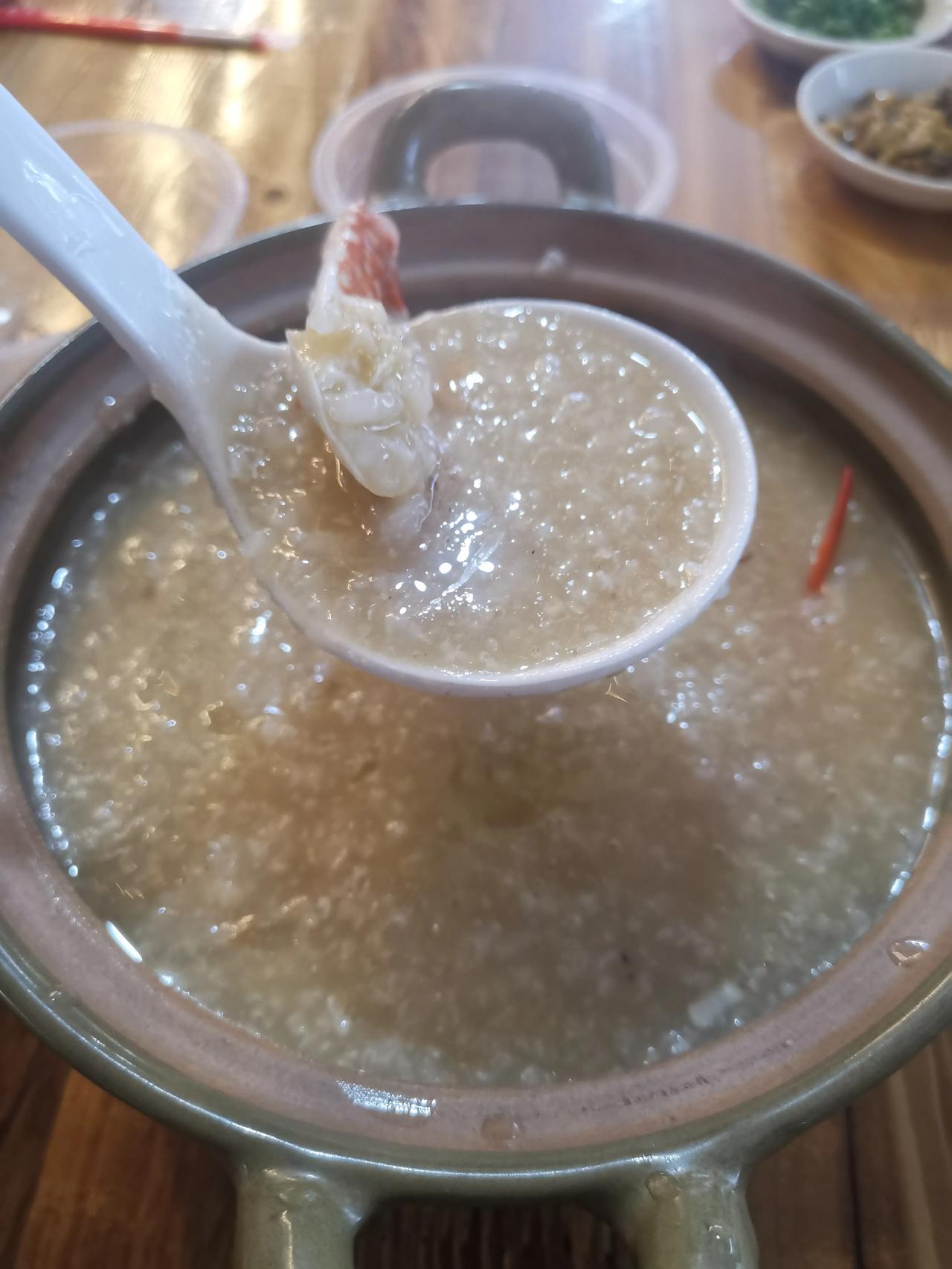 昨天是母亲节，周末有事带小孩去省城办事，昨天下午5点从省城出发，回到县城已经晚上