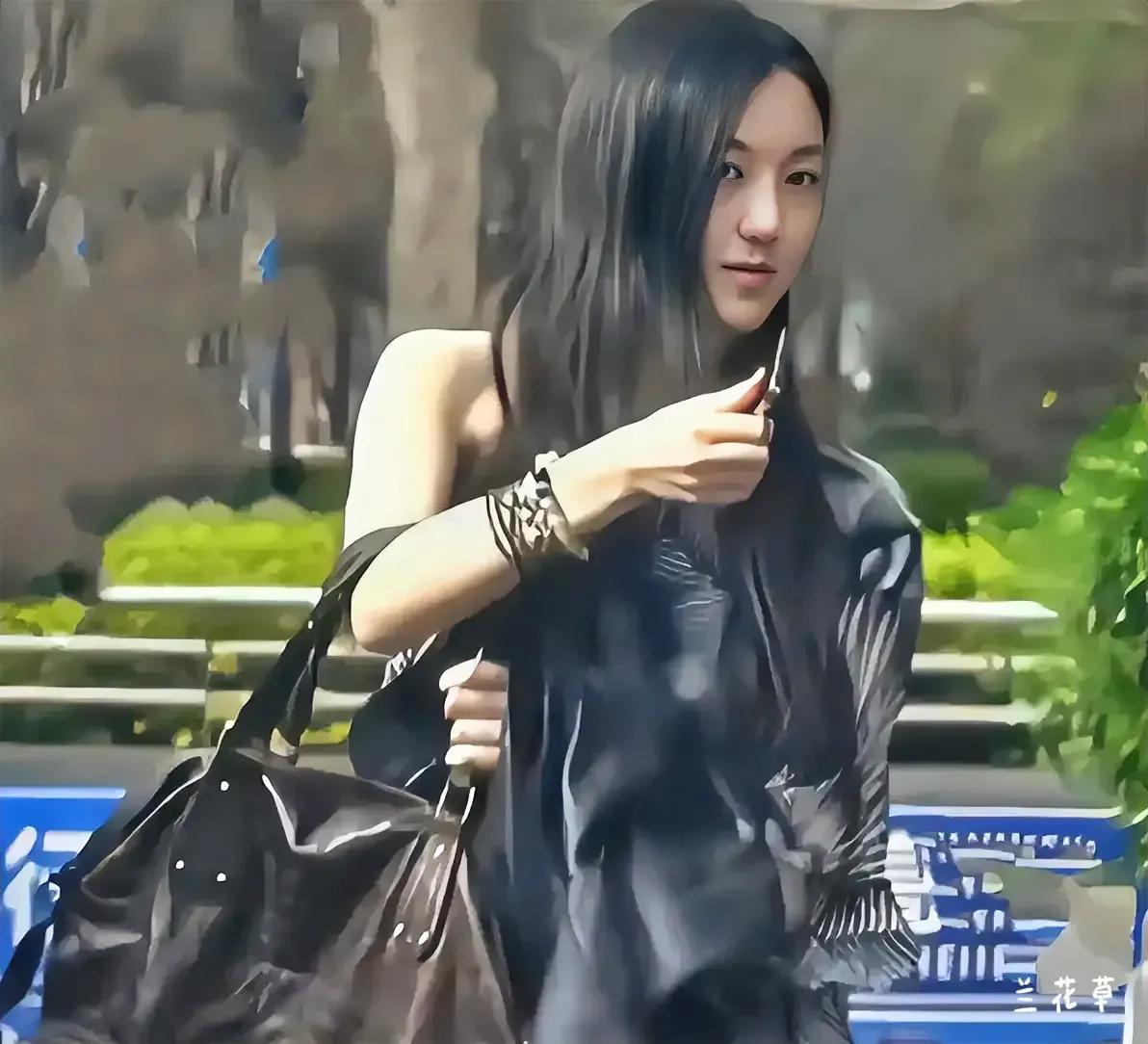 哇！李嫣都长成大姑娘了，又美又飒的小公主。