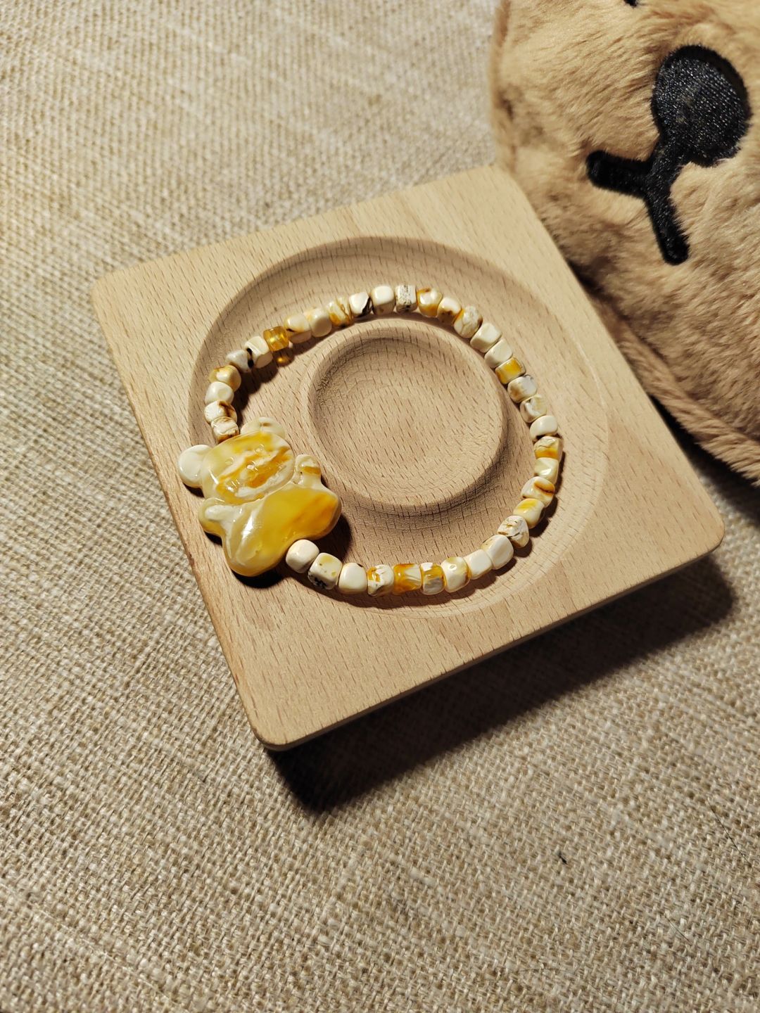 「小熊软糖🐻蜜蜡随形方砖」