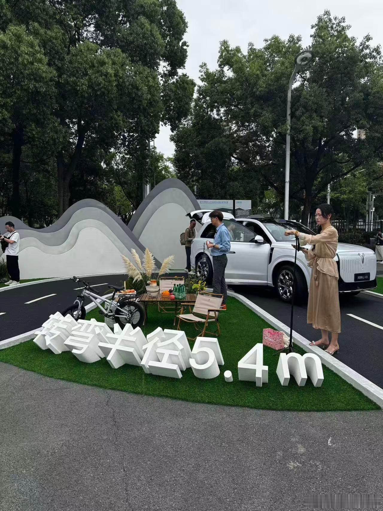30万级SUV市场有个心照不宣的潜规则：花20万造壳，10万做营销，剩下的钱凑个