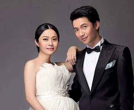 都说陈楚生娶了个好老婆！老婆刘云温柔可人，对陈楚生更是不离不弃。两人相恋13年，