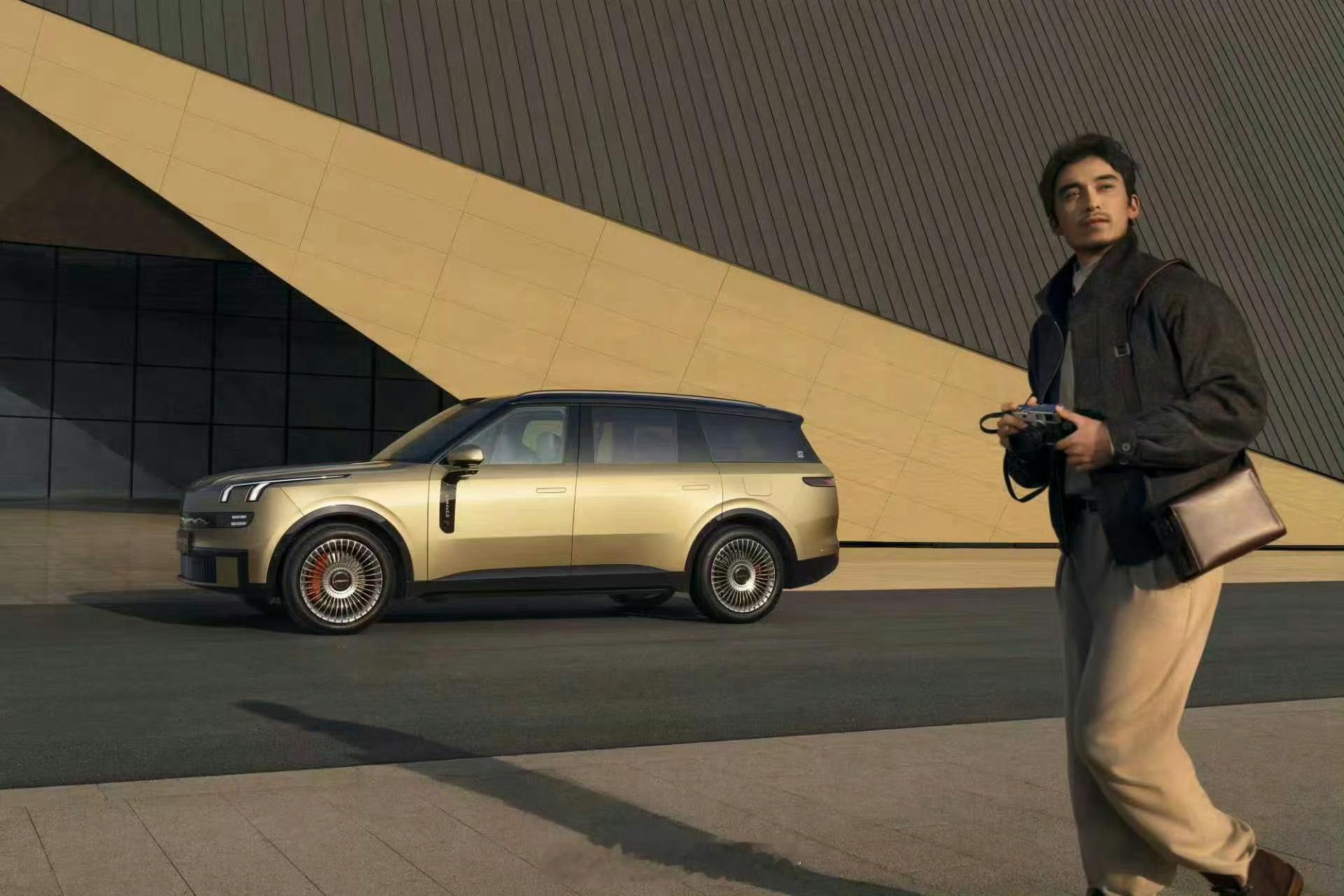 领克900大五座万物皆可装25.48万起、顶配才30万出头。5.24米车长+31