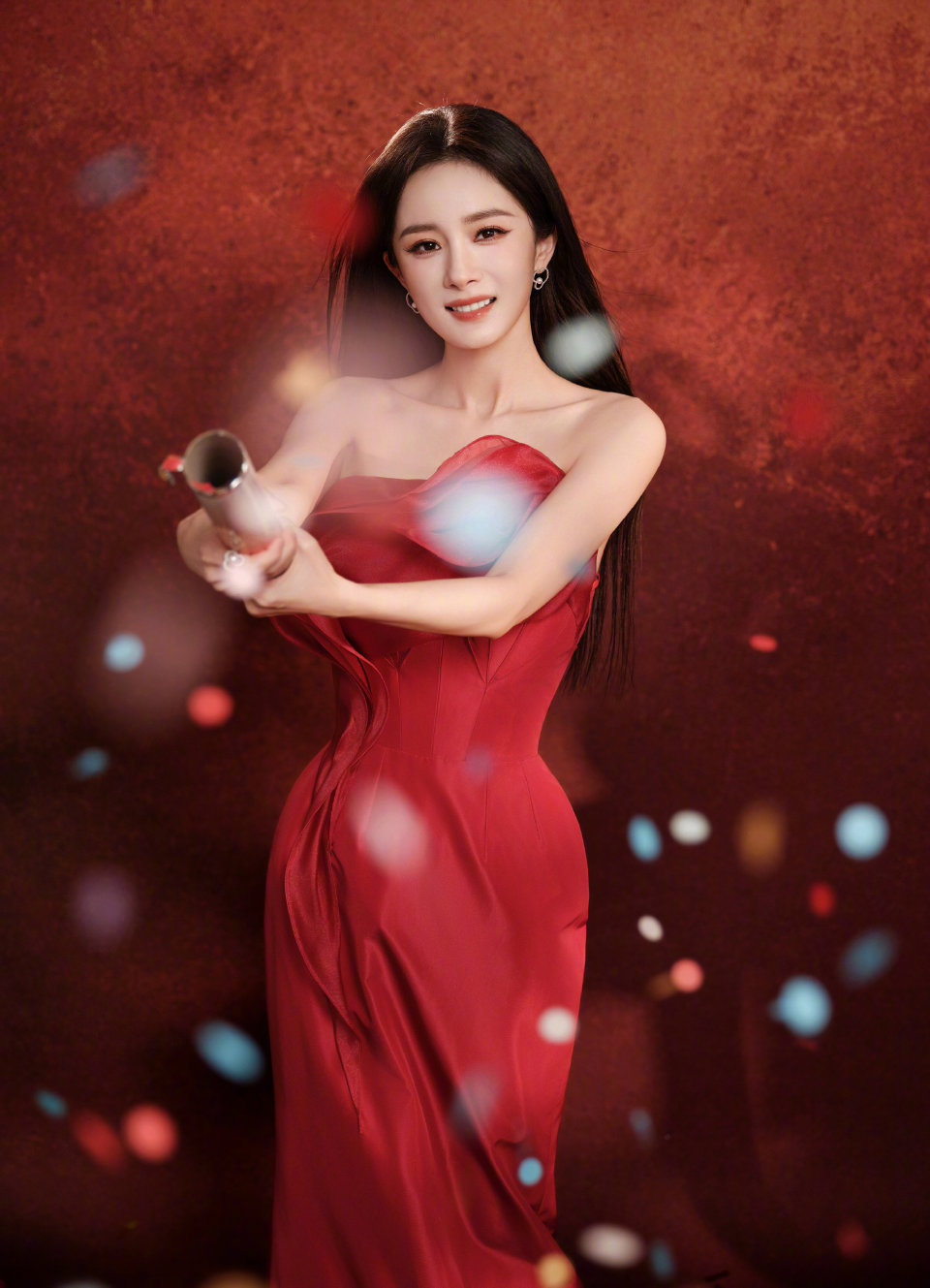 杨幂贺岁图新年快乐，大幂幂好美好喜庆