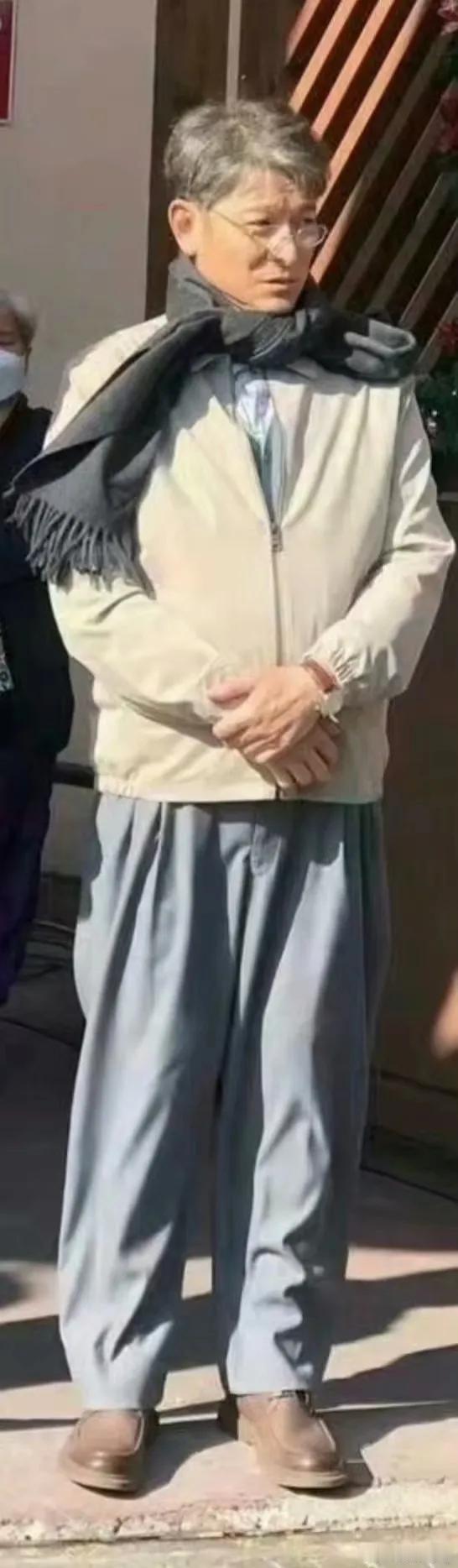 刘德华最新电影拍摄现场
#刘德华# 无名之辈2