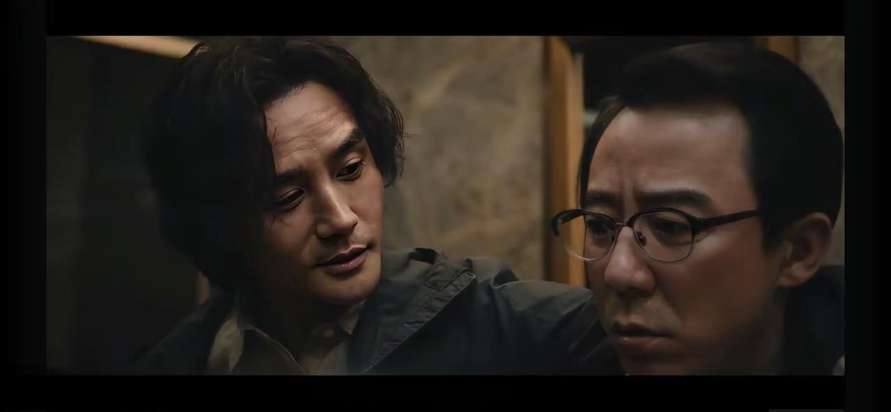追剧《交锋》至第28集    一直以为王凯饰演的马憩是一个正面角色，但昨晚的剧情