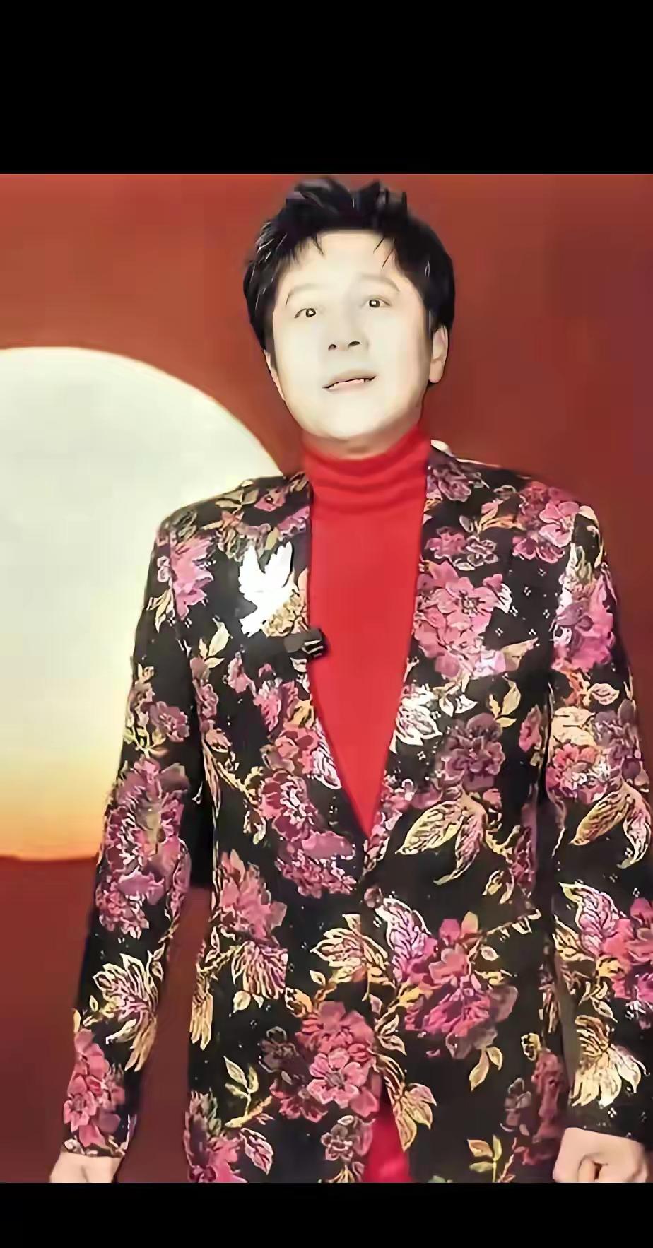 蔡国庆的歌曲，我很喜欢，人也帅气，一向是干干净净，清清爽爽，大男孩的形象！

上