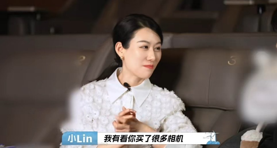 张凌赫解压方式是研究参数谁懂啊！张凌赫的解压方式真的自带理工男专属画风🥳闲暇之