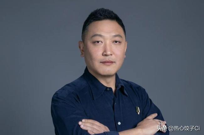 钟薛高创始人林盛近期发声，引发网友热议。
一边是谈及网传西贝倒闭传闻，林盛直播直