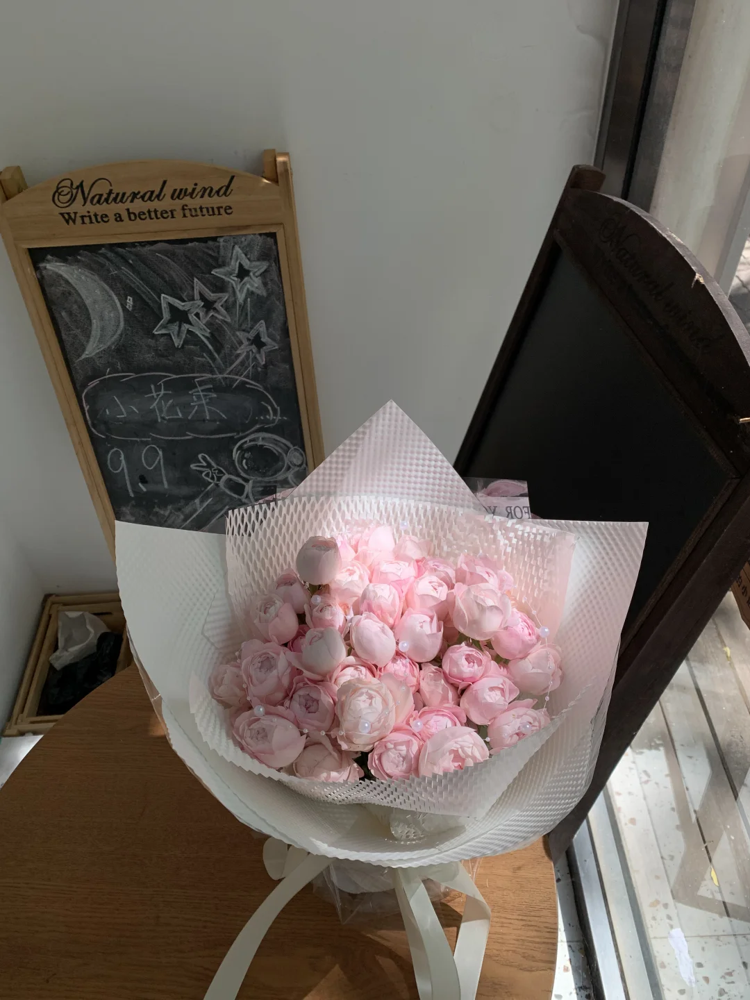 大连花店｜是粉嘟嘟的草莓杏仁饼哦🍓