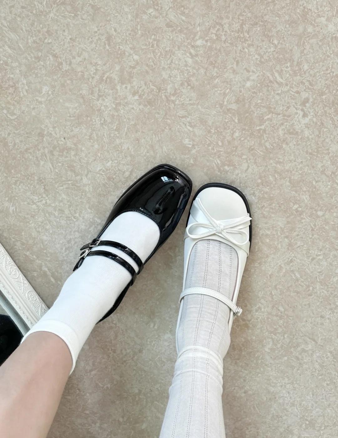 帮忙二选一•̆.•̑﹖留哪双
反反复复爱上玛丽珍极限二选一 单鞋 玛丽珍鞋 粗跟