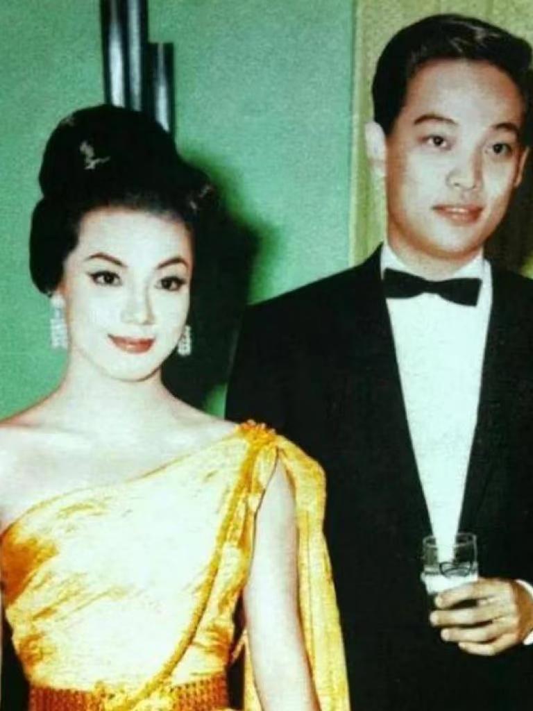 谢贤初恋嘉玲 当年金童玉女站一起太养眼，粤语片时代的神仙爱情，可惜没结果。谢贤感