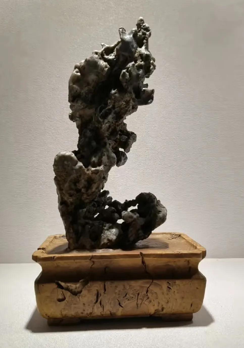 奇石欣赏（8）
室无石不雅一一