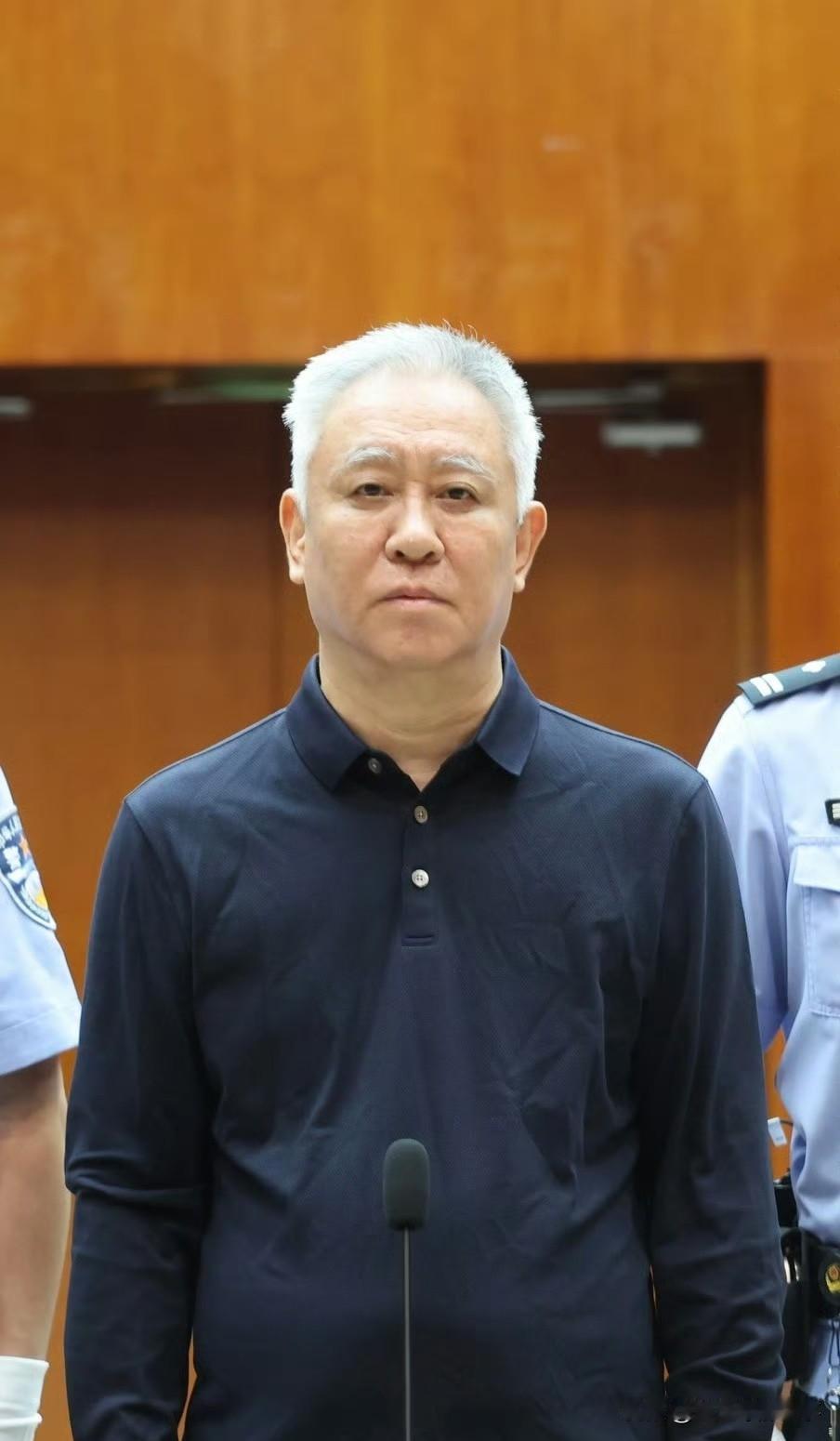 2010年许家印的恒大集团收购深陷困境的广州足球队，正式组建广州恒大俱乐部，开启