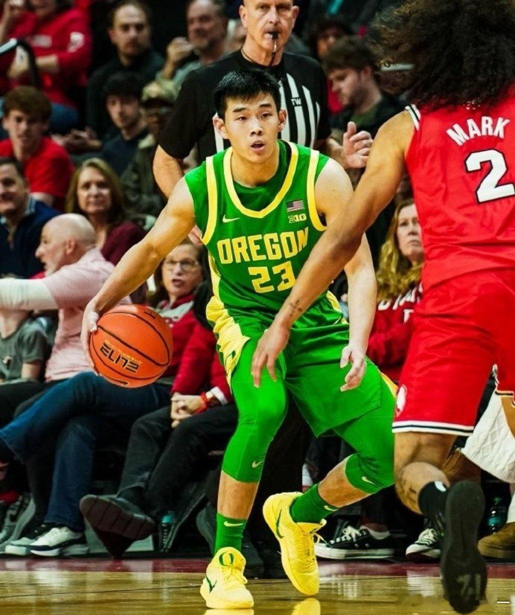 林葳NCAA绝平三分NCAA常规赛：俄勒冈85-88失利，林葳14中8砍新高23