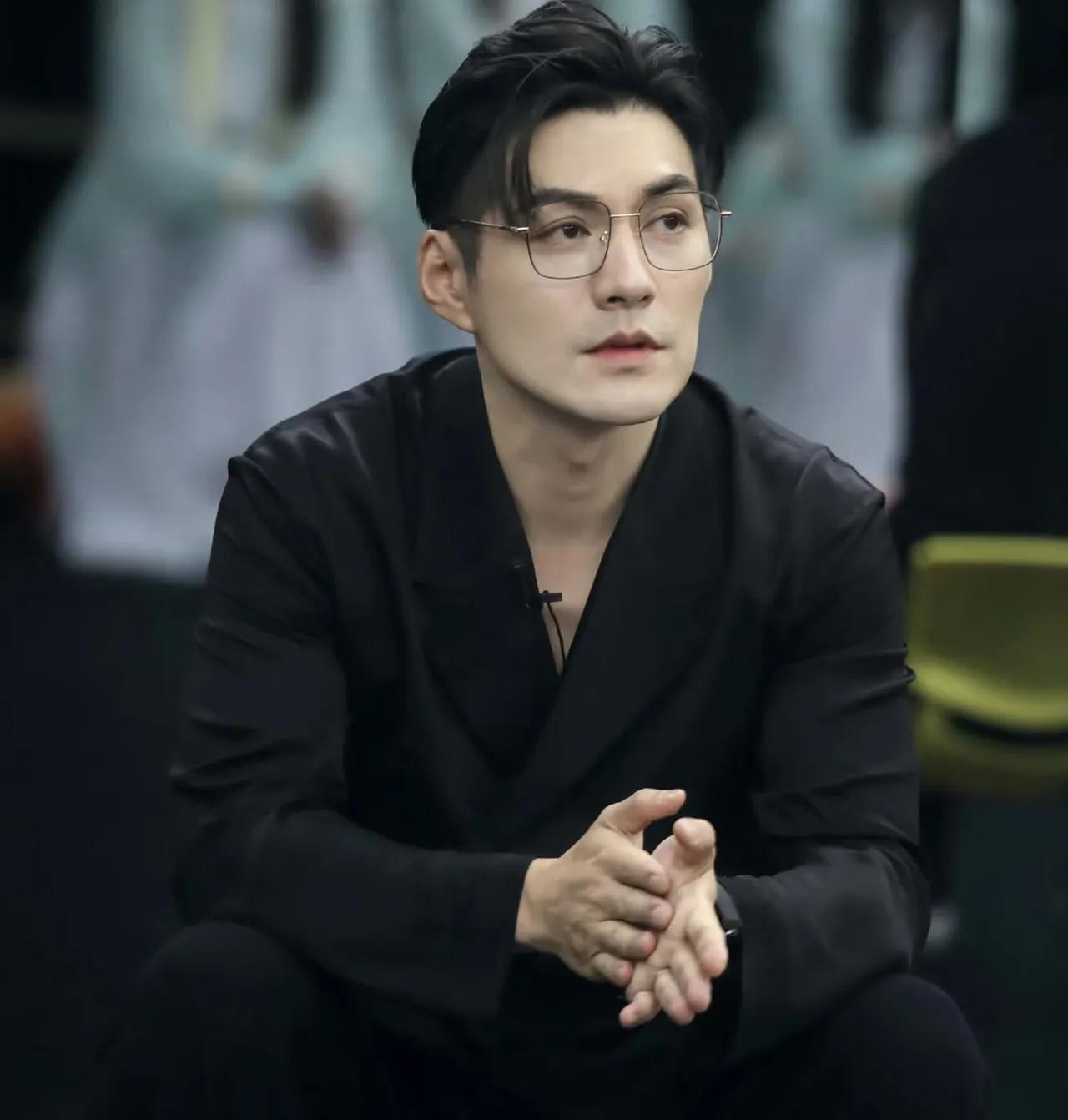 屹宽现在估计很头疼，他无论如何也想不到，两夫妻难得有机会上个综艺，结果她老婆杜若