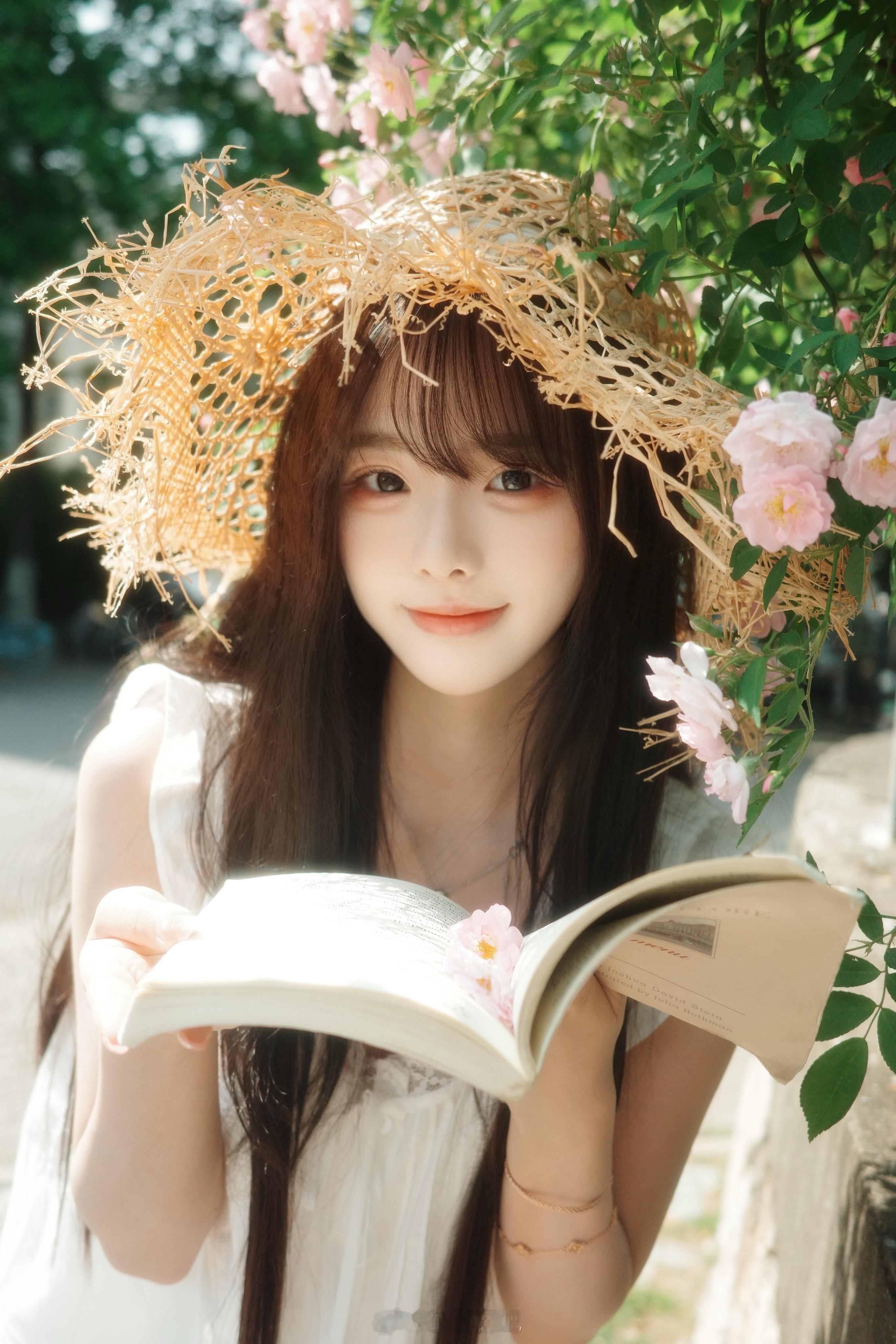 蔷薇与我｡˚ꕤ.ﾟ🌸 