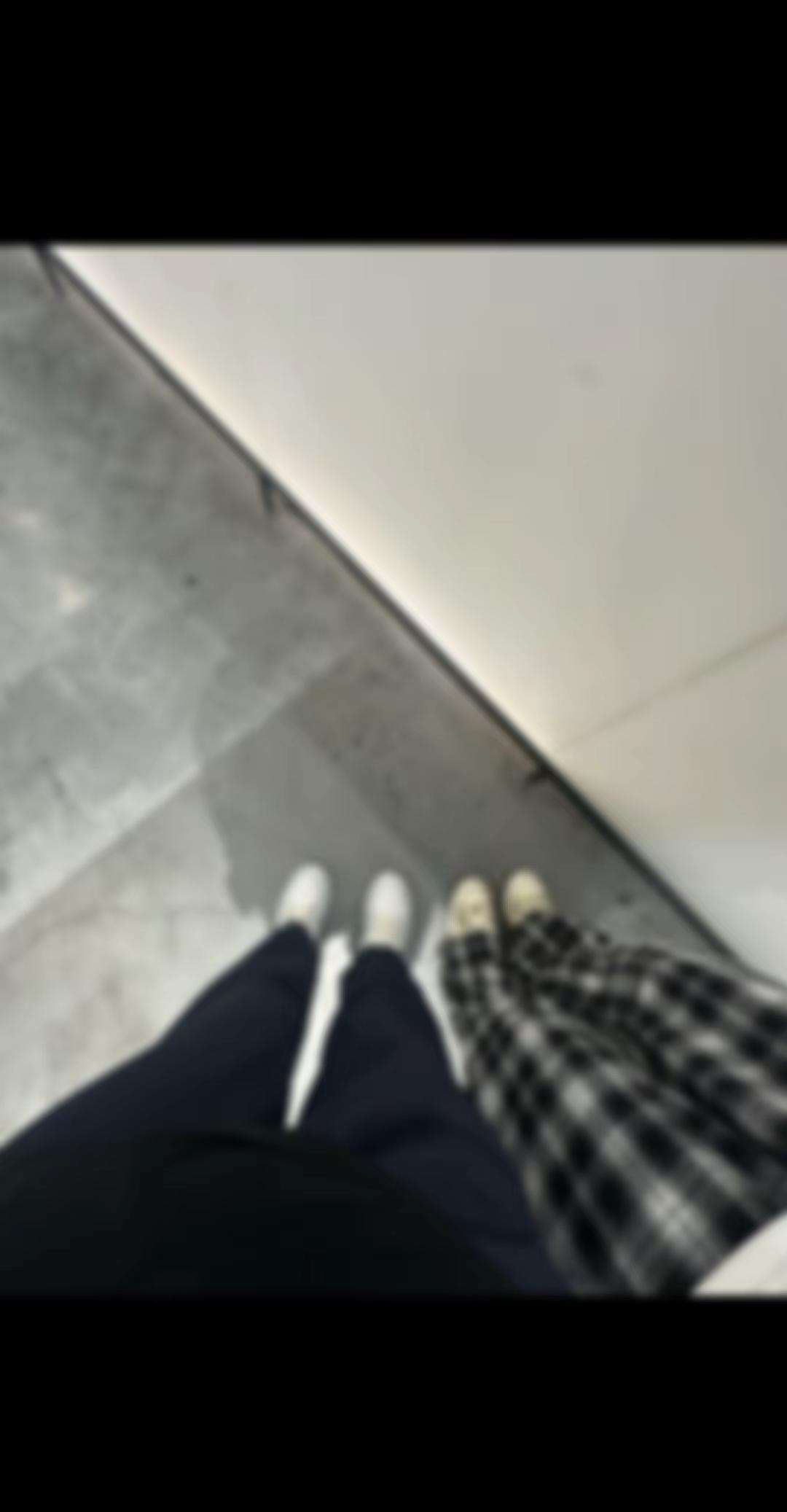 @开心要哮 腿长一米八穿搭 影子ootd 脚下的帆布鞋 腿长一米八