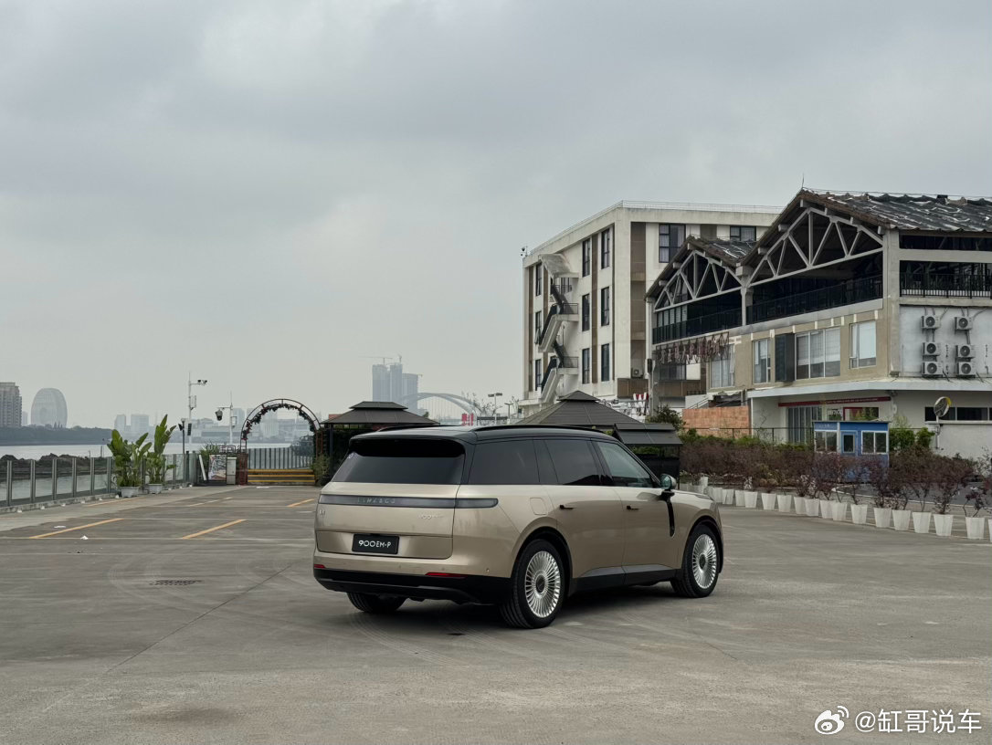 领克900大五座来啦 