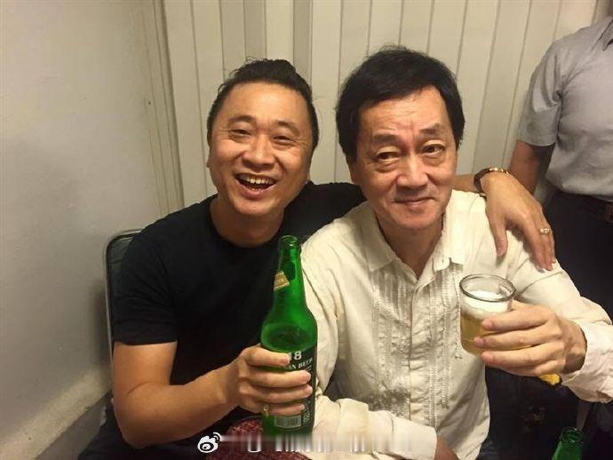 周麟家中去世多日被发现 据台媒，曾主持《欢乐传真》的73岁台湾资深艺人周麟，被发