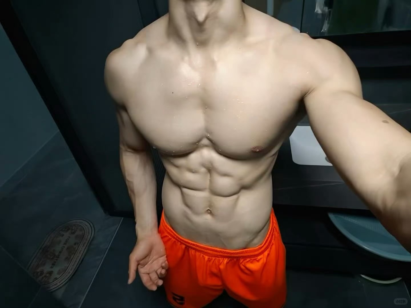 好男人不包2️⃣奶 帅给力