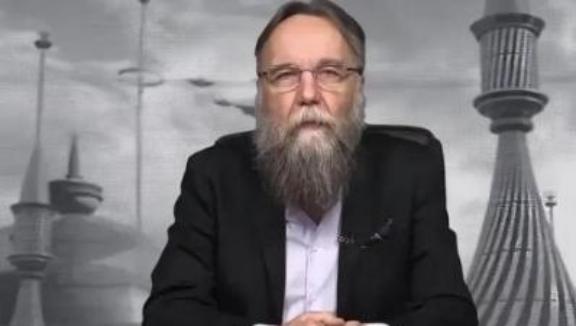 普京智囊杜金警告中国，如果中国真的要对日本下手，一定不要重蹈俄乌战争的覆辙，有些